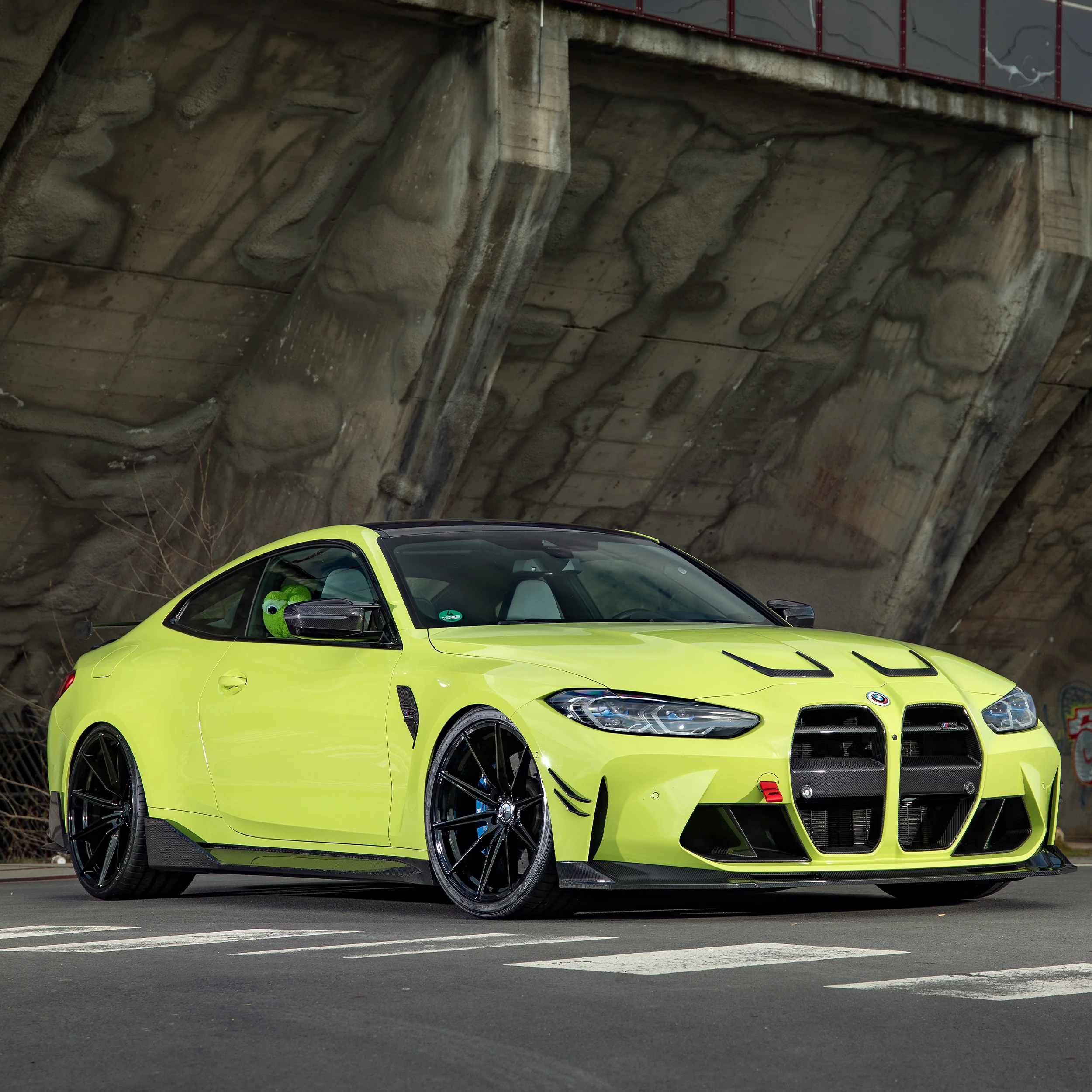 frontgrillcarbon2.jpg frontgrillcarbon2.jpg