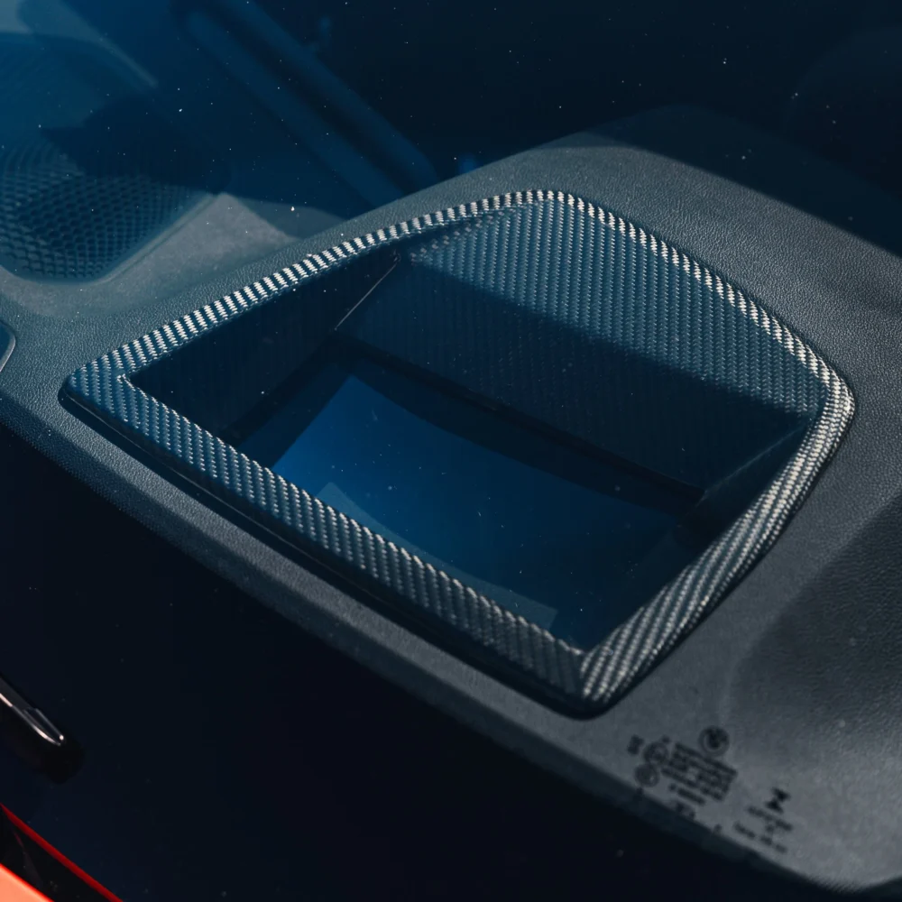 CARBONIZZE Head Up Display Cover Carbon passend für BMW M3 (G80/G81) M4 (G82/G83) M2 (G87)